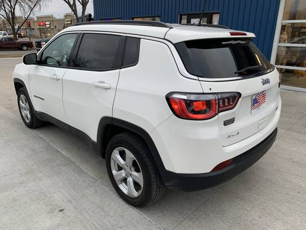 2018 Jeep Compass Latitude 4x4 - cars & trucks - by dealer - vehicle... for sale in Grand Forks, ND – photo 8