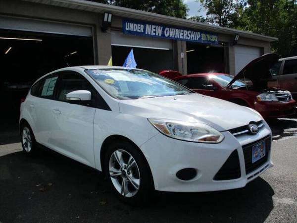 2013 Ford Focus SE 4dr Hatchback - - by dealer for sale in Youngstown, OH – photo 4