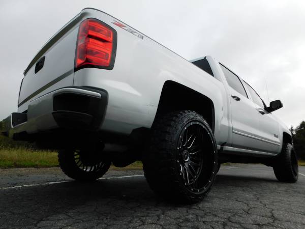 LIFTED 18 CHEVY SILVERADO LT Z71 CREW 4X4 22X12 *NEW 33X12.50 MT'S!!... for sale in KERNERSVILLE, SC – photo 5