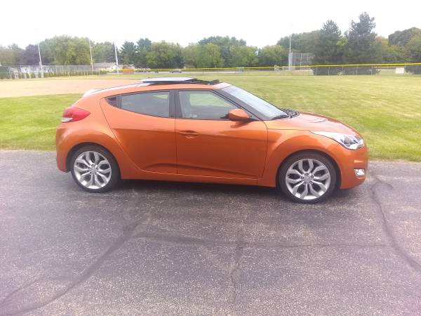 Like New, 2015 Hyundia Veloster, only 29k miles, factory warranty for sale in Appleton, WI – photo 4