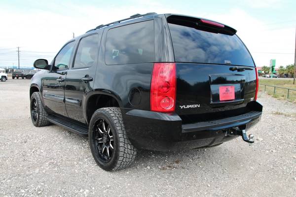 2008 GMC YUKON SLT*LEATHER*NITTOS*20" WHEELS*TOUCH SCREEN... for sale in Liberty Hill, IL – photo 7