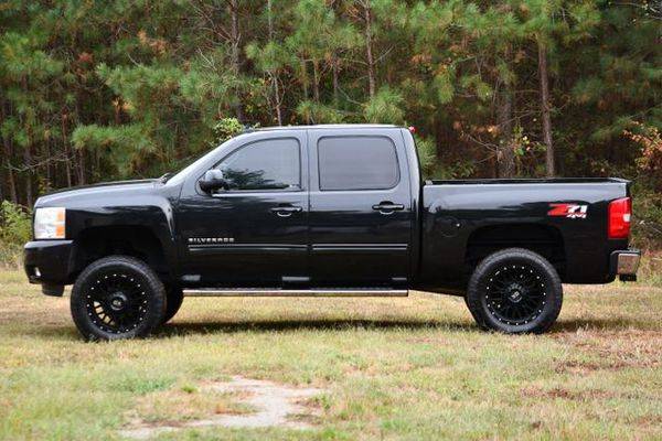 2010 Chevrolet Chevy Silverado 1500 Crew Cab LT Pickup 4D 5 3/4 ft... for sale in Colonial Heights, VA – photo 4