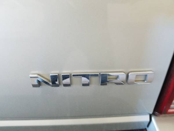 2009 Dodge Nitro 4 x 4 - cars & trucks - by dealer - vehicle... for sale in Palmyra, NE – photo 3