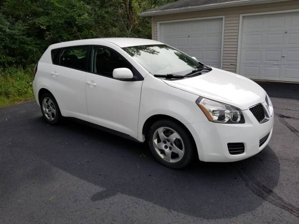 2010 Pontiac Vibe for sale in Green Bay, WI – photo 2