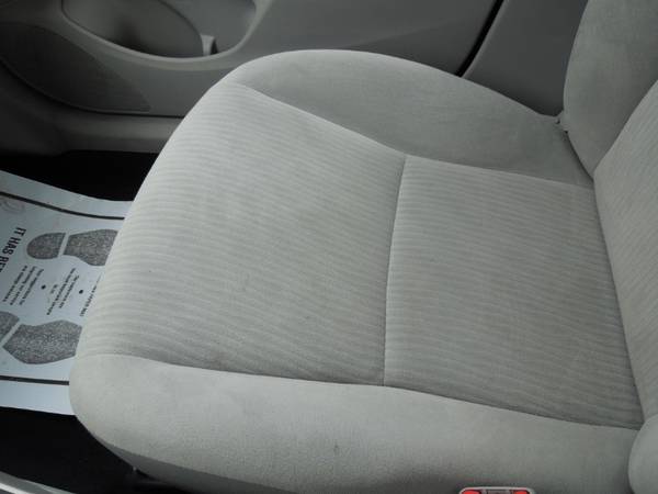 2010 Toyota Corolla LE - cars & trucks - by dealer - vehicle... for sale in Moorhead, ND – photo 8