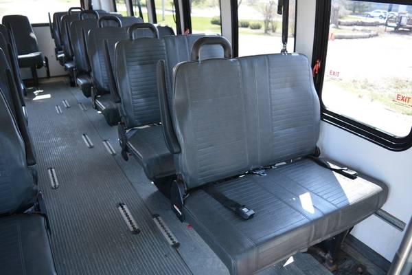 2012 Ford E-450 22 Passenger Paratransit Shuttle Bus for sale in Crystal Lake, IL – photo 16