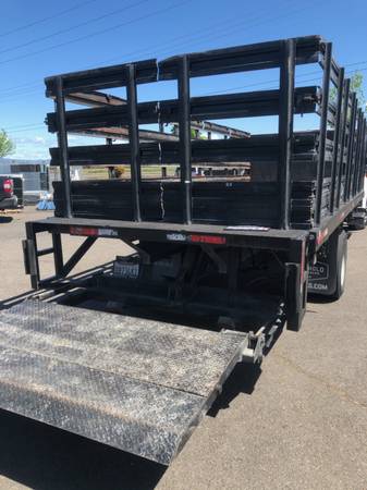 2007 Chevy C5500 flatbed truck with Stakes 20ft flatbed with lift for sale in Medford, OR – photo 11