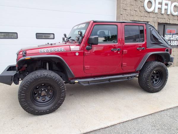 2012 Jeep Wrangler Unlimited 6 cyl, auto, 4 inch lift, SHARP RIG! for sale in Chicopee, NY – photo 17