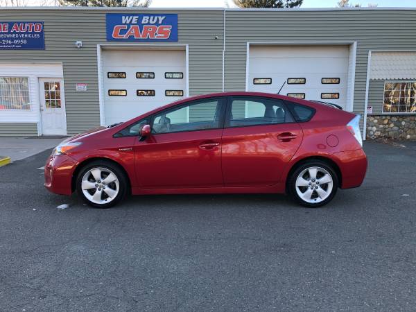 2013 Toyota Prius Five RARE Head-up display LKA - cars & for sale in Bethany, MA – photo 2