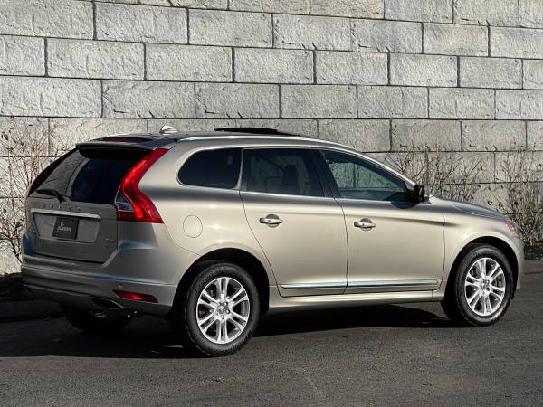 2016 Volvo XC60 T5 Premier AWD - keyless, nav, panoroof, we finance... for sale in Middleton, MA – photo 10