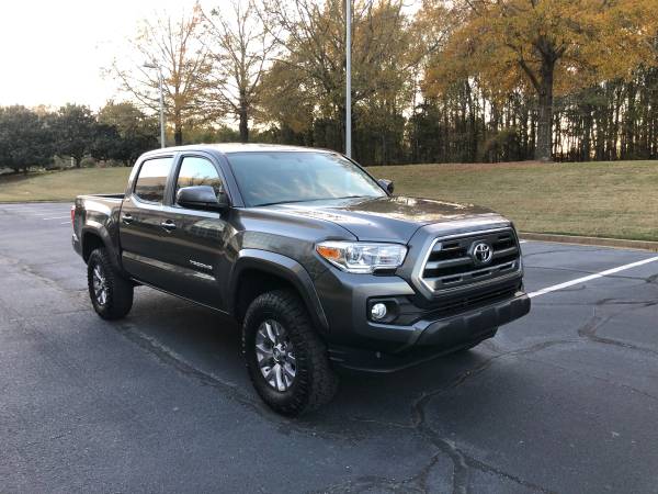 2017 Toyota Tacoma SR5 4X4 - cars & trucks - by dealer - vehicle... for sale in Spartanburg, NC – photo 3