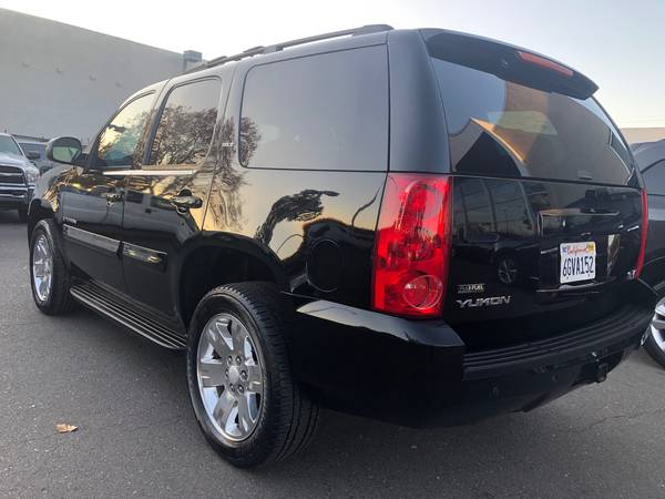 2008 GMC Yukon SLT Loaded Black with Black Leather 3rd Row Seat -... for sale in SF bay area, CA – photo 4