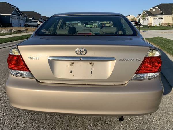 2005 Toyota Camry XLE - - by dealer - vehicle for sale in Whiteland, IN – photo 6