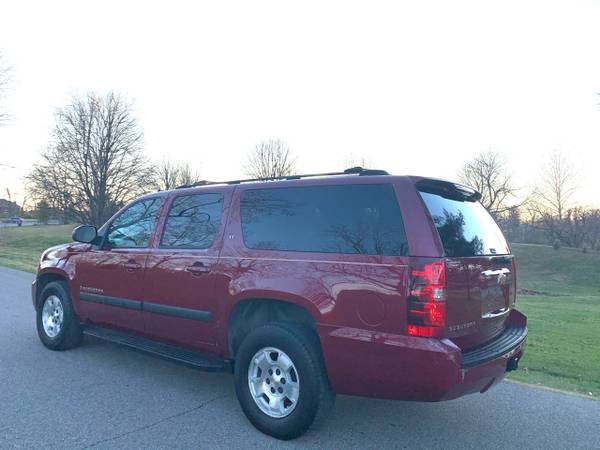 2007 Chevrolet Suburban 1500 LT*Clean CarFax* - cars & trucks - by... for sale in Beech Grove, IN – photo 5
