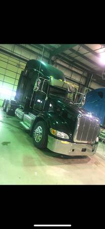 2013 Peterbilt 386 - cars & trucks - by owner - vehicle automotive... for sale in Machesney Park, IL – photo 2