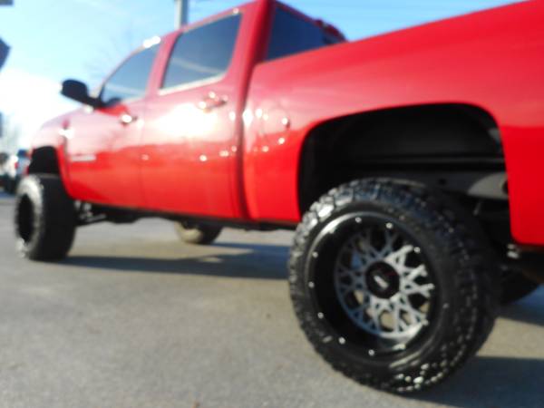 SILVERADO LIFTED LTZ - - by dealer - vehicle for sale in Winterville, NC – photo 12
