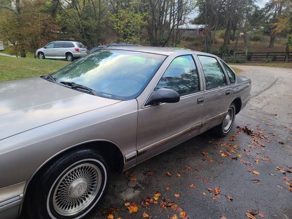 1995 chevrolet caprice, cheap - cars & trucks - by owner - vehicle... for sale in Burtonsville, District Of Columbia – photo 4