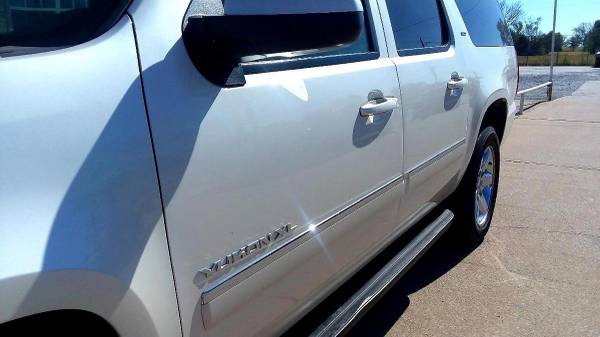 2011 GMC Yukon XL 4WD 4dr 1500 SLT WE SPECIALIZE IN TRUCKS! - cars &... for sale in Broken Arrow, OK – photo 8
