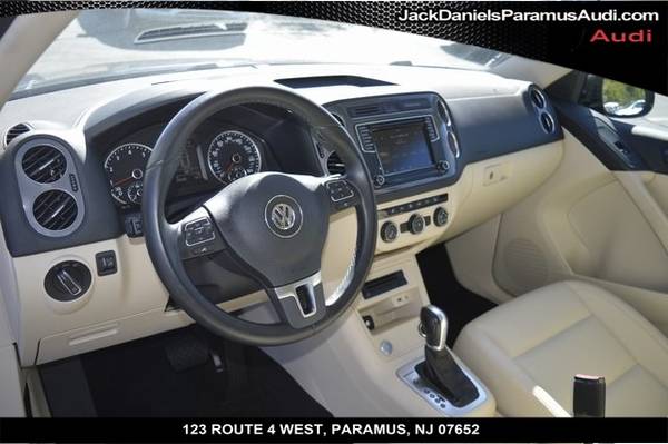 2017 Volkswagen Tiguan for sale in Paramus, NY – photo 12