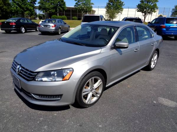 2014 Volkswagen Passat 4dr Sdn 2.0L DSG TDI SE w/Sunroof - cars &... for sale in Greenville, SC – photo 2
