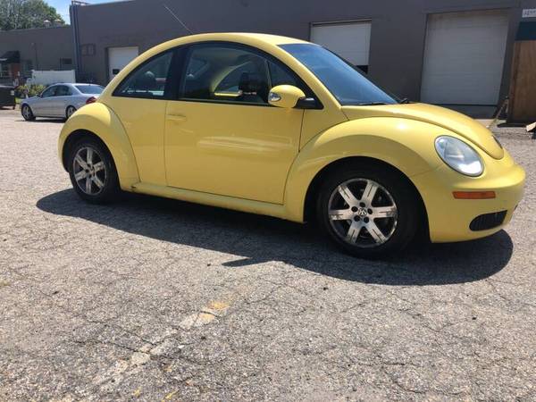 2006 VW BEETLE 5 SPEED ICE COLD AC - - by dealer for sale in Danbury, NY – photo 10