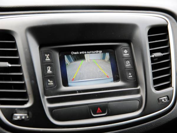 2016 Chrysler 200 Limited Sedan, Backup Cam, Auto, 4-Cyl, Silver for sale in Pearl City, HI – photo 16