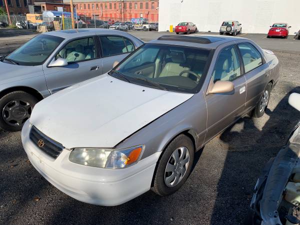 2000 Toyota Camry v6 - cars & trucks - by owner - vehicle... for sale in Seekonk, RI