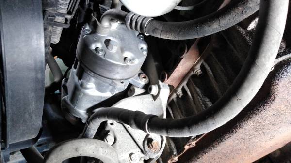 94-K 06 VW Golf NEW: clutch, struts/shocks, tires, cv axle, a/c -... for sale in Lincoln, NE – photo 17