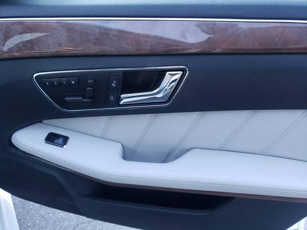 10 Mercedes Benz E350 4Matic w/NAVI! WHITE! 5YR/100K WARR INC!REDUCED! for sale in Methuen, NH – photo 17