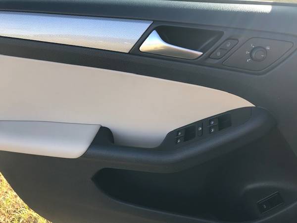 2017 Volkswagen Jetta SE Turbo 32K Miles Sunroof Start Button Camera for sale in Statham, GA – photo 22