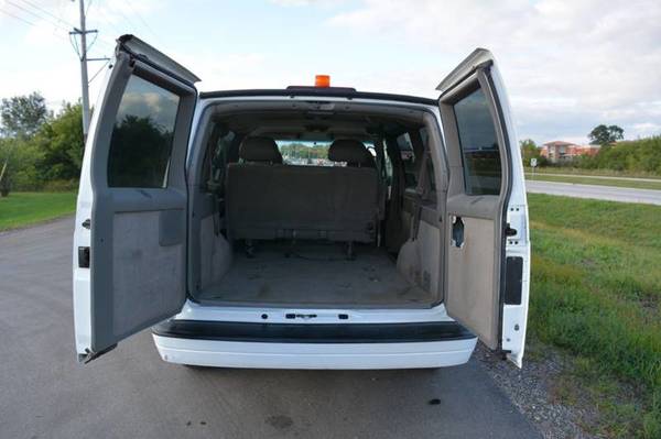 2003 Chevrolet Astro All-Wheel Drive Cargo Van for sale in Bloomington, IL – photo 18