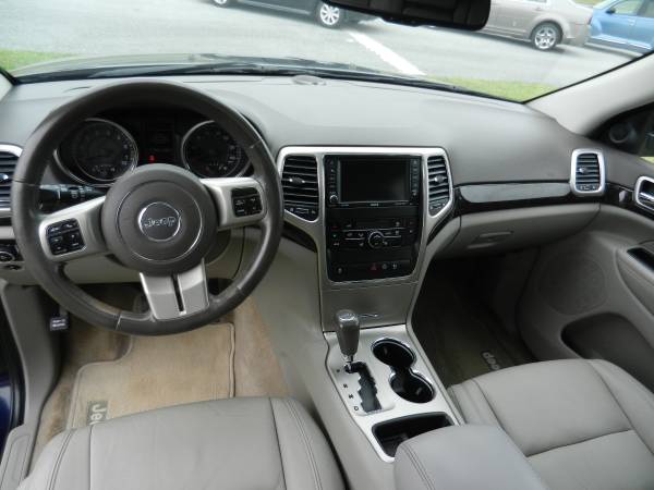 2012 Jeep Grand Cherokee Laredo 4x4 - V6, Leather - cars & trucks -... for sale in Georgetown , DE – photo 10