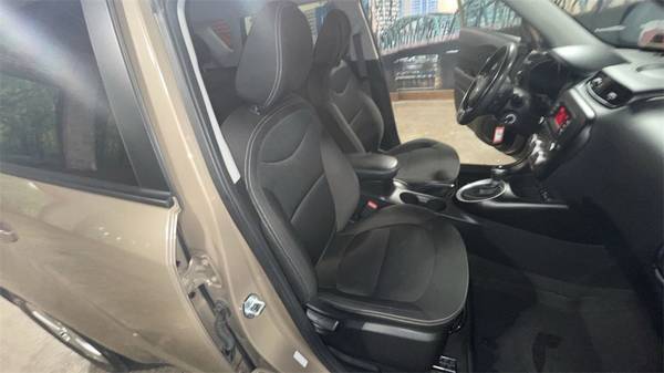 2016 Kia Soul Base Hatchback - - by dealer - vehicle for sale in Beaverton, OR – photo 23