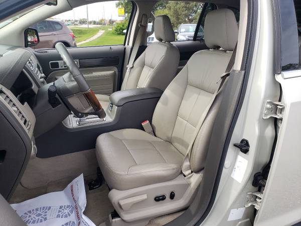 2007 Lincoln MKX, Low Miles, V6, Leather, Service History - cars &... for sale in Lapeer, MI – photo 8