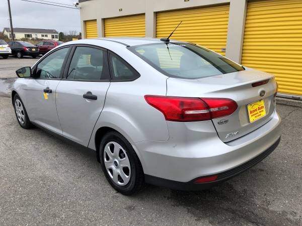 2015 Ford Focus Sedan - cars & trucks - by dealer - vehicle... for sale in Richmond, ME – photo 3