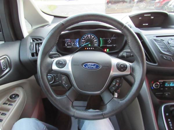 2015 Ford C-Max Hybrid SE - cars & trucks - by dealer - vehicle... for sale in Rockford, IL – photo 19