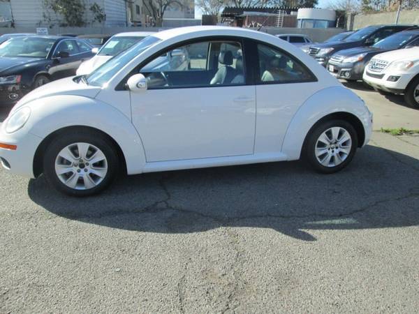 2009 Volkswagen New Beetle Base PZEV 2dr Coupe 6A for sale in Sacramento , CA – photo 5