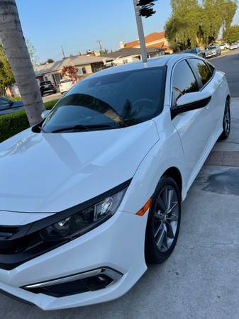 Honda Civic EX-L 2019 w/30k Miles Clean Title Autopilot is for sale in Downey, CA – photo 3