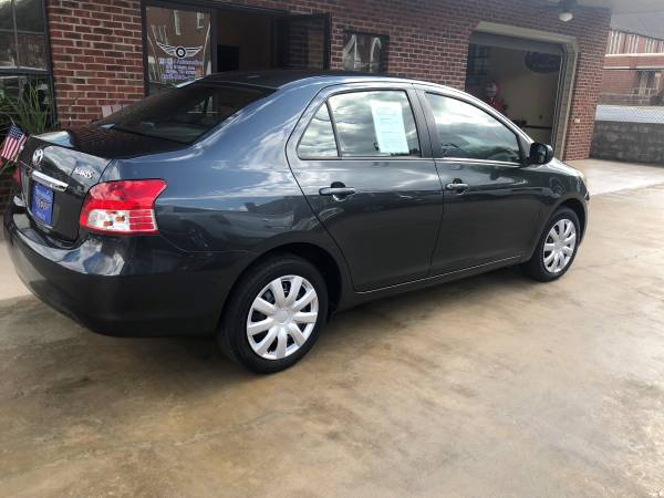 2010 TOYOTA YARIS VERY CLEAN DEPENDABLE CAR ! GREAT GAS MILEAGE ! for sale in Erwin, TN – photo 9