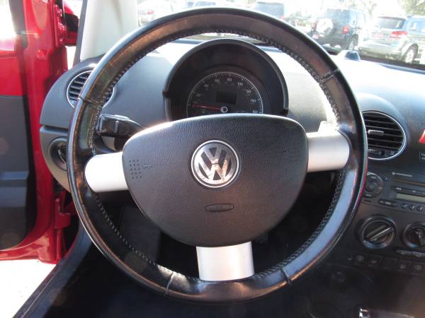 ***2010 VOLKSWAGEN NEW BEETLE 2.5L COVERTIBLE**HEATED LEATHER**28 MPG* for sale in Stoughton, WI – photo 11