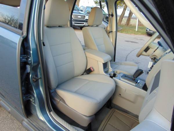 2011 FORD ESCAPE 4DR XLT FWD GREAT MPG LOADED XCLEAN IN/OUT RUNS A1... for sale in Union Grove, WI – photo 17
