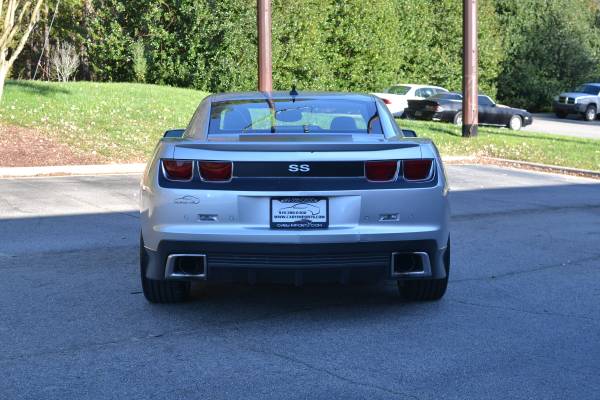 2010 CHEVY CAMARO SS - CLEAN TITLE - 6 SPEED - RS PACKAGE - LEATHER... for sale in Cary, NC – photo 6