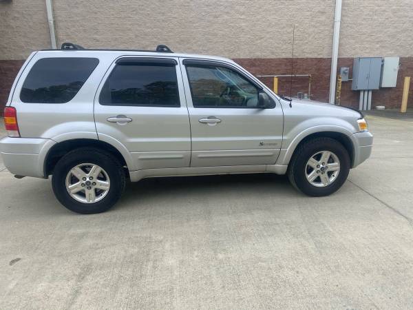 2006 Ford Escape Hybrid great gas saver - - by dealer for sale in Henrico, VA – photo 6