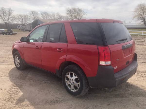 2004 Saturn Vue v6 Auto FOR SALE - - by dealer for sale in Mankato, MN – photo 2