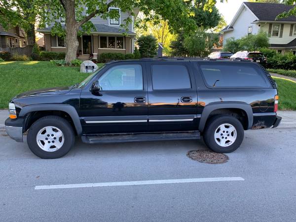 2004 Chevy Suburban for sale in Indianapolis, IN – photo 3