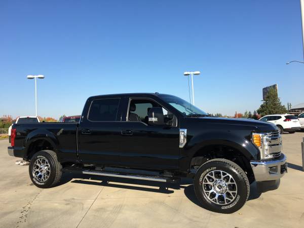 2017 Ford F-250 Lariat Crew Cab Diesel 4x4 - cars & trucks - by... for sale in Oakdale, CA – photo 3