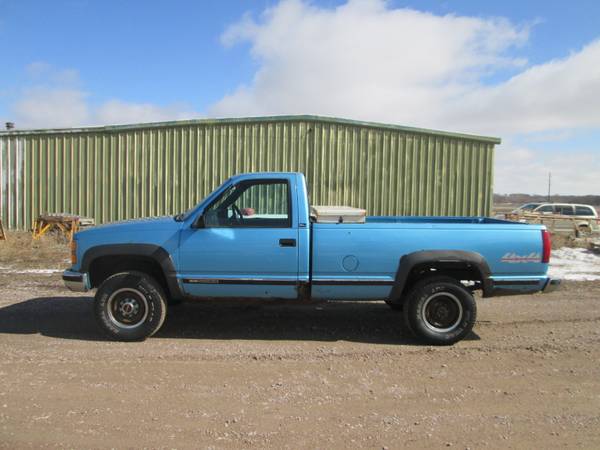 1995 GMC 1-TON 4X4 - - by dealer - vehicle automotive for sale in Le Mars, IA – photo 2