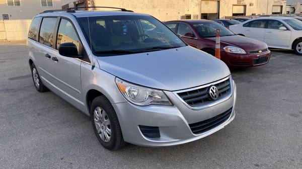 2009 Volkswagen VW Routan S Minivan*Same as Grand... for sale in Manchester, NH – photo 2