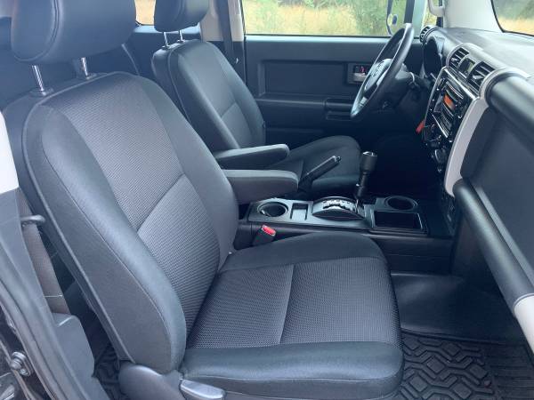07 Toyota FJ Cruiser (97K Miles-One Owner) - - by for sale in San Antonio, TX – photo 13