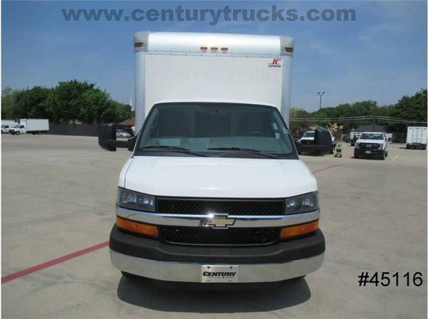 2016 Chevrolet 3500 Express DRW Cube Van White - - by for sale in Grand Prairie, TX – photo 10